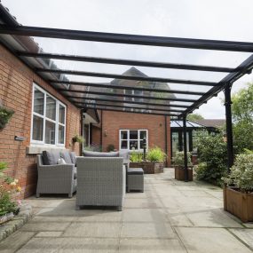 Improve Your Garden with an Exterior Shelter